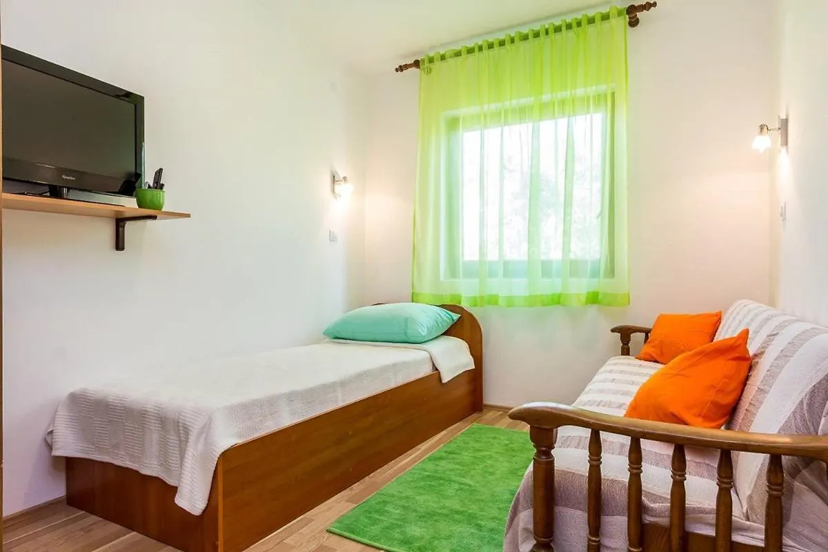 Holiday Home Snjezana Stinjan Croatia