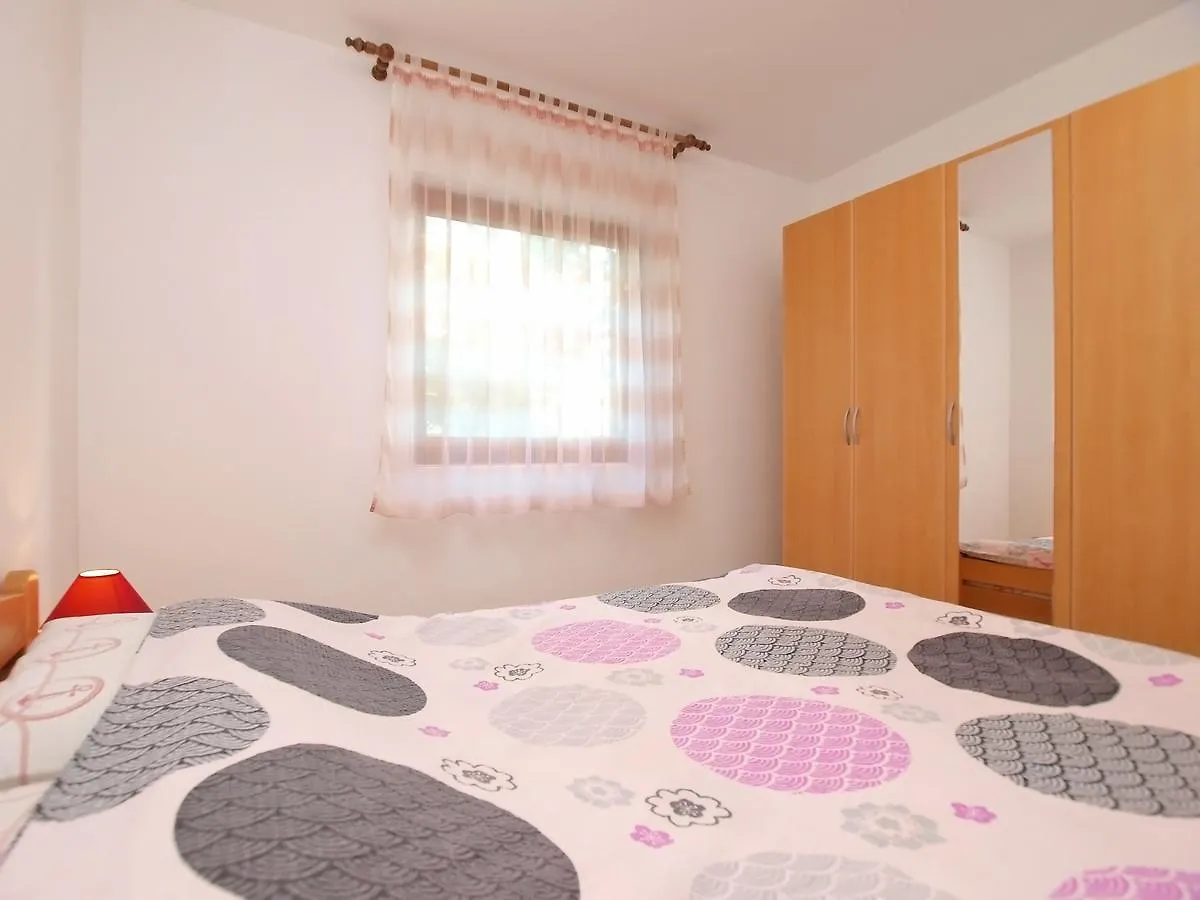 Holiday Home Snjezana Stinjan 0*,